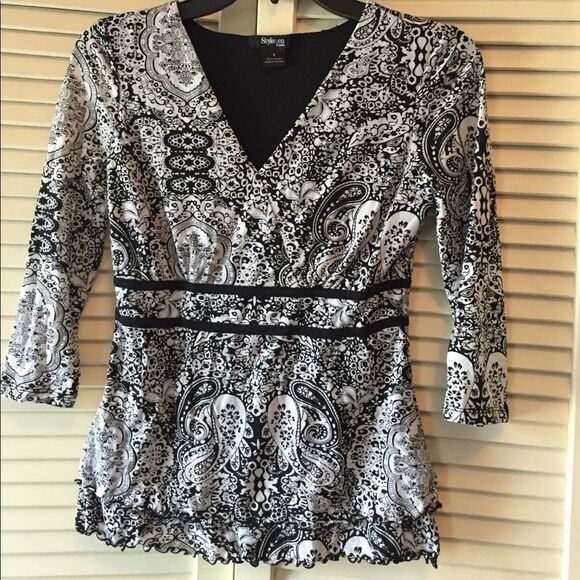 STYLE & Co Petite Blouse. - Picture 1 of 6